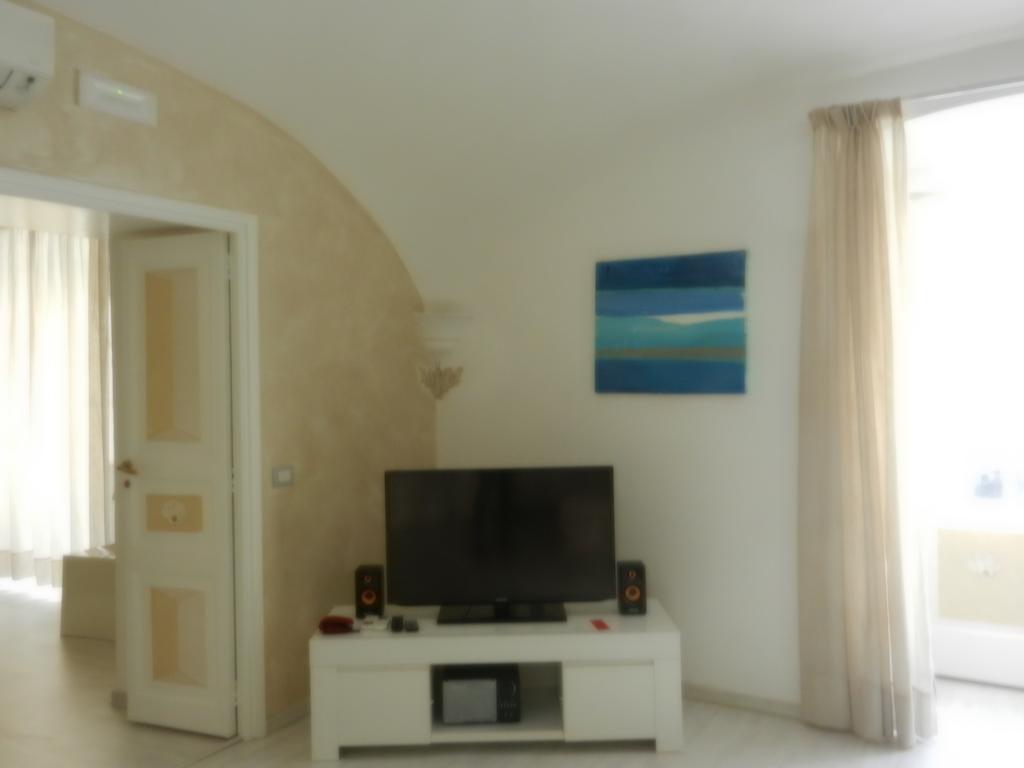 My Suite Sorrento Rum bild